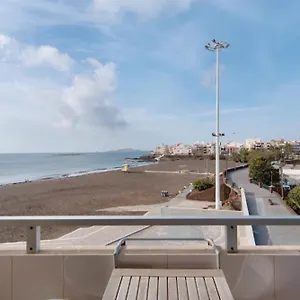 https://apartamento-suite-vista-playa-y-mar.in-canary-islands.com